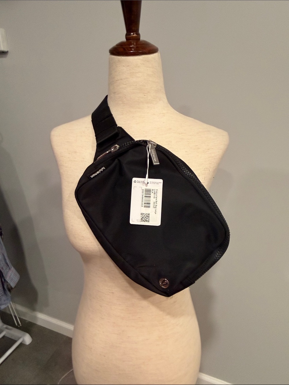 Lululemon Everywhere Large Belt Bag Black Crossbody Sling Bag NWT